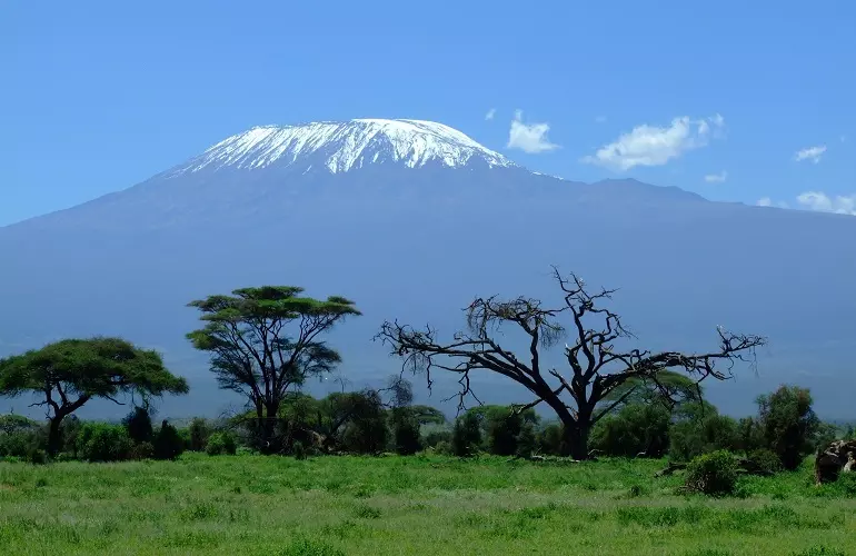 Mount Kilimanjaro temperature, weather, and climate in 2023 and 2024