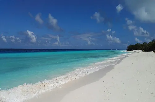 Uroa Zanzibar Escape – Beaches, Culture, and Relaxation